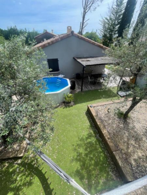 Maison individuelle avec extérieur et piscine